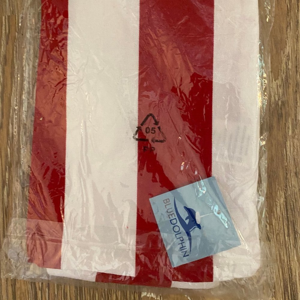 18" Red and White Stripped Pillow cover / For couches / Brand new unopened